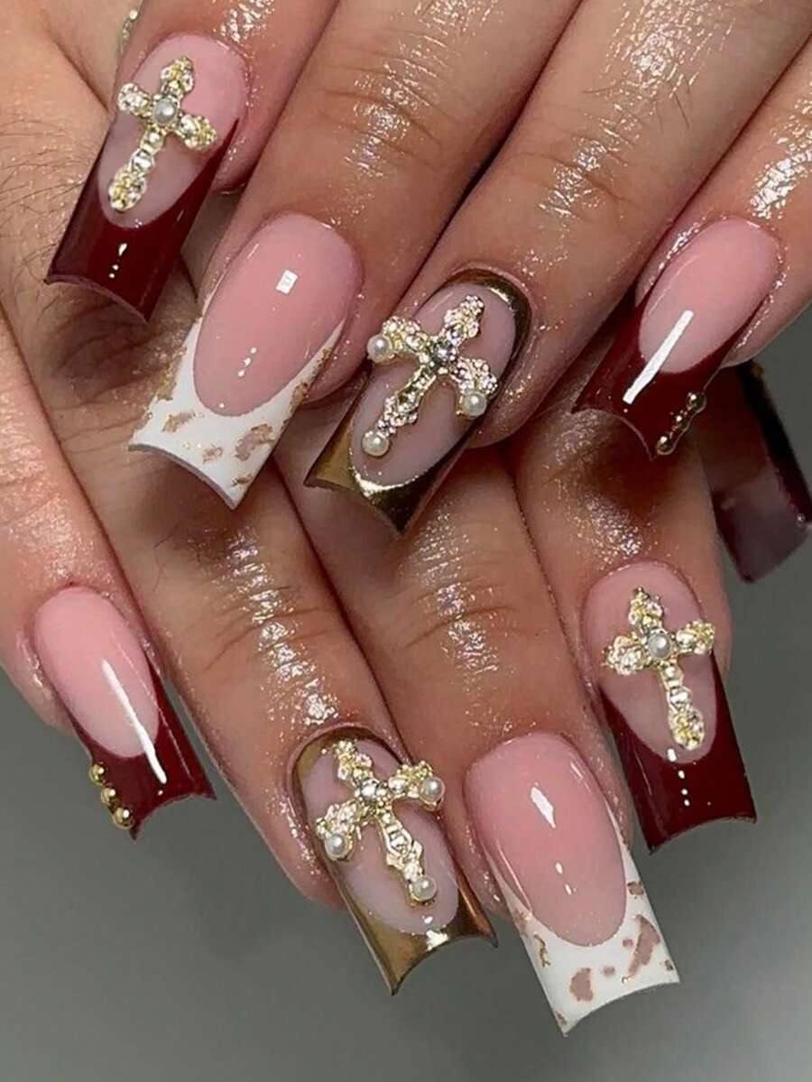 Bộ 24 miếng dán móng tay acrylic hình chữ nhật 3D đính ngọc trai, vừa vặn hoàn hảo với đầu ngón tay để tôn lên vẻ ngoài thời trang của bạn. Bộ sản phẩm bao gồm: 1 miếng gel dẻo và 1 dũa móng, giúp đầu ngón tay bạn sáng bóng rực rỡ, phù hợp cho các bữa tiệc, khiêu vũ và sử dụng hàng ngày. Dụng cụ làm móng