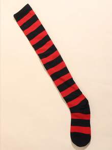 O pereche de șosete peste genunchi pentru femei, cu dungi verzi și albe, cu tematică de Crăciun, pentru spectacole de scenă, cosplay și petreceri de sărbători