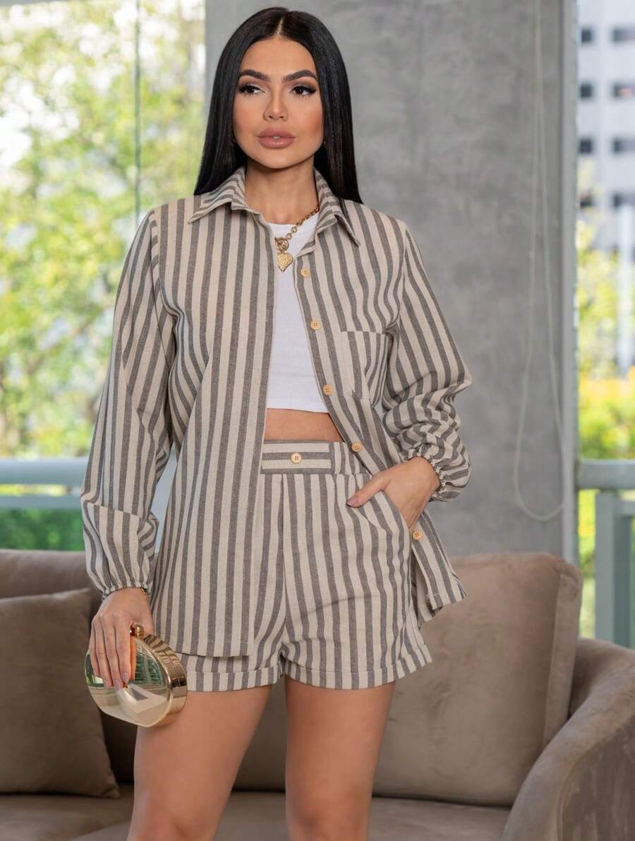 Combinação de conjunto top manga longa e shorts - Preto e Branco - Visão 1