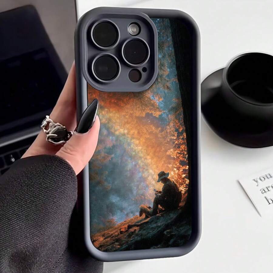 Cubierta de teléfono con borde protector color negro diseño de hombre sentado en la montaña al atardecer con cielo naranja y azul ideal para uso diario y viajes - Negro - Ver 1