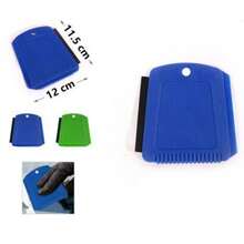 Kompaktowa plastikowa skrobaczka do szyb samochodowych 11,5 x 12 cm | Wytrzymała łopata do śniegu do użytku na zewnątrz zimą | Przenośny odmrażacz do sprzętu górskiego i narciarskiego - Kolory wysyłane losowo - Zobacz 11