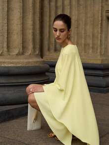 Women's Short Dress With Asymmetrical Sleeves And Capes - 淺黃色 - 查看 10