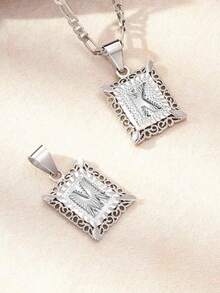 首字母吊坠项链简约不锈钢链式吊坠字母方形项链男士珠宝