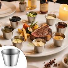 2/4/8 Stücke 304 Edelstahl Gewürz- und Saucennäpfe, 75ml Mini Dipschälchen, wiederverwendbare Metallramekins, gewerbliche Qualität, multifunktional, ideal für alle heißen und kalten Soßen, Einzelportionsschälchen für Zuhause und Restaurant