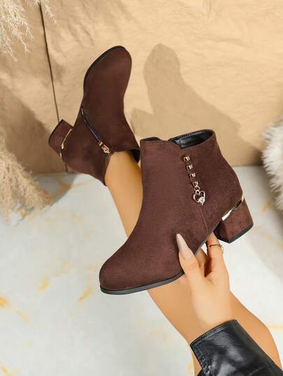 Autumn/Winter New Versatile Boots, Chunky Heel Mid-Heel Ankle Boots, Suede Boots, Ankle Boots, Fashion Versatile Rhinestone Buckle Plus Size Boots