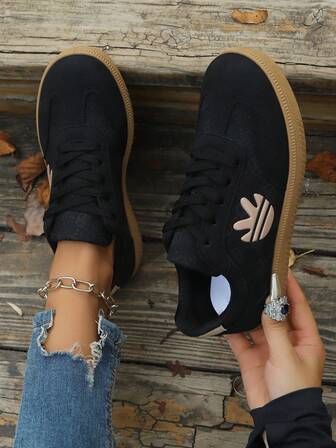 Zapatos planos con cordones de moda para mujer con estampado floral geométrico aleatorio, zapatillas deportivas de corte bajo de bloques de color para el campus, la calle, al aire libre, el transporte diario, versátiles