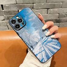 Una funda para teléfono diseñada con una escena de nieve, mostrando ramas heladas y un paisaje invernal tranquilo, adecuada para las series  16, 15, 14, 13, 12 y 11 Pro.Hecho de material TPU, proporciona protección a prueba de golpes.Es un muy buen regalo para familiares, amigos, niños, compañero para cumpleaños, Año Nuevo, festivales y el Día de San Valentín. - Colores mixtos - Ver 4