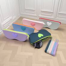New Heart-Shaped Small Square Pouch, Coin Purse, Lipstick Case, Card Holder, Bluetooth Earphone Storage Bag, Handheld Soft Silicone Card Key Coin Purse, Multi-Function Waterproof Silicone Storage Pouch, Holiday Gift - Multicolor - View 10