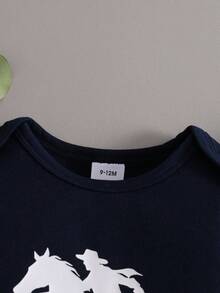 Bộ 3 món cho bé trai: áo liền quần in họa tiết, quần và mũ, thiết kế thời trang thường ngày, phù hợp cho mọi mùa. - Nhiều màu - Xem 3