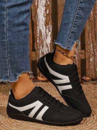 2025 Early Autumn New Fashion Breathable Casual Flat Comfortable Versatile Lightweight Round Toe Patchwork Athletic Sneakers