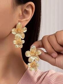 1 对时尚飘逸优雅花形合金耳环适合女士日常佩戴情人节、妈妈、母亲、母亲节、礼物
