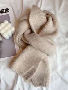 1条柔软舒适、百搭的纯色针织围巾，适合日常、户外、上学、休闲、旅行、送礼，时尚百搭，适合9-16岁儿童，秋冬季节穿着。