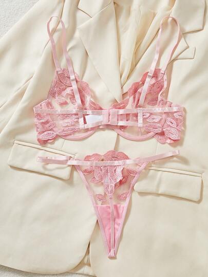 Women Verleidelijke Lingerie Set, Roze Kanten BH Mesh Lip Embroidery, Underwire Adjustable String Panty, Intimate Apparel Couple Date view 3