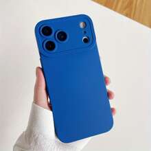 Esta lujosa y minimalista funda mate de color liso es compatible con iPhone 17/16/15/14 Plus/14/13/12/11 Pro Max. Su acabado mate proporciona una superficie resistente a las huellas dactilares y un agarre cómodo. Fabricada con materiales de alta calidad, esta funda sencilla y elegante es la opción perfecta para los amantes del estilo minimalista. - Pequeño azul - Ver 2