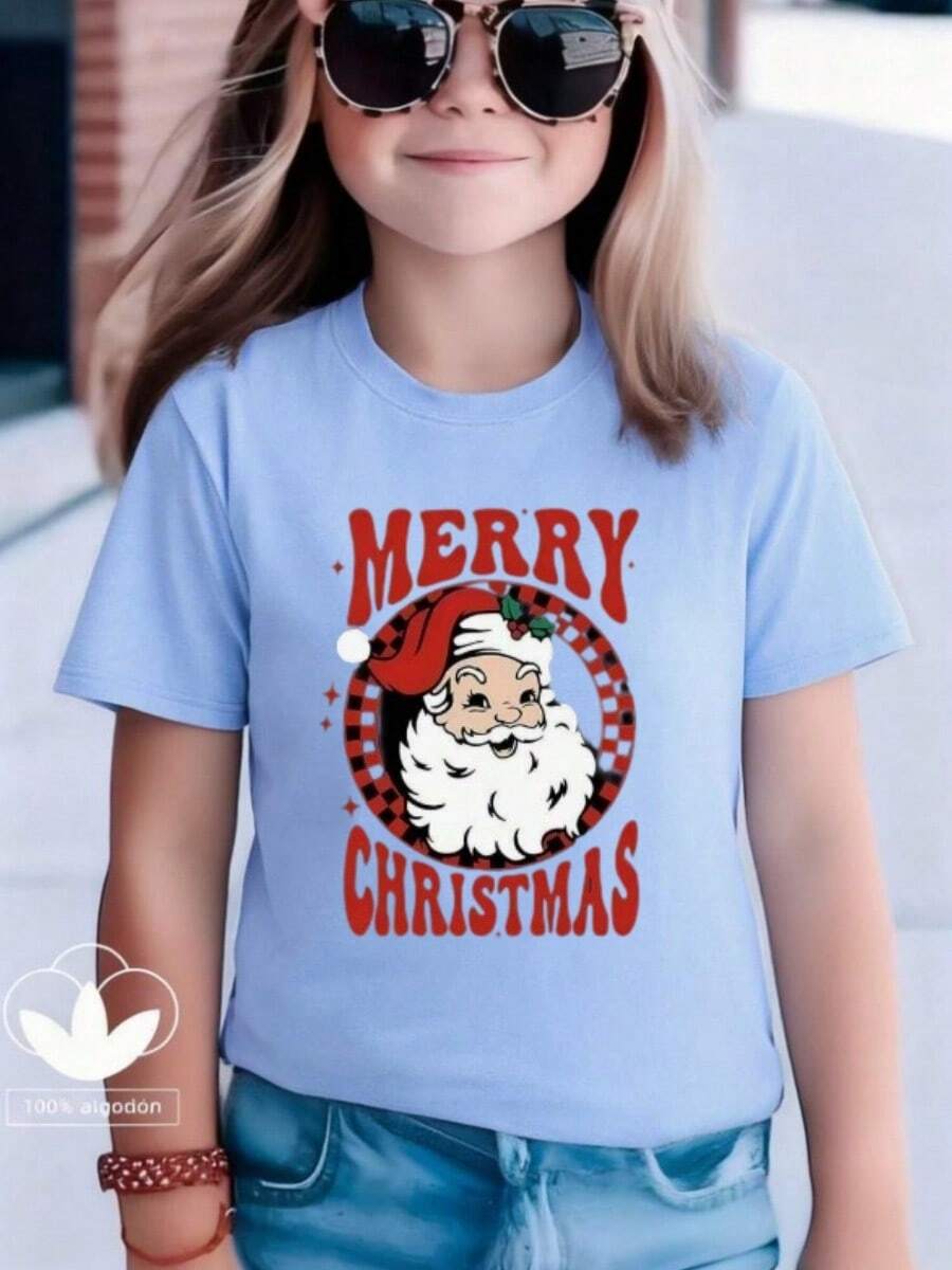 Esta nueva y moderna camiseta de manga corta 100 % algodón para niña luce un estampado navideño. Esta camiseta holgada, informal y versátil está confeccionada con un tejido suave y agradable para la piel de tu bebé. Ya sea para una reunión familiar, un evento escolar o una salida de juegos al aire libre, esta camiseta permite que tu hija se mueva con libertad y comodidad. - Azul - Ver 1