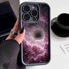 Cubierta de telefono con borde negro y diseño de galaxia estelar en tonos morados y rosados para iPhone 14 Pro Max estilo espacial elegante para uso diario y viajes - Negro - Ver 1