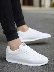 أحذية رياضية كاجوال للرجال، أحذية جري خفيفة الوزن ومريحة، أحذية رجالية بتصميم أنيق برأس مستدير، أحذية تزلج منخفضة الكاحل، أحذية بيضاء مريحة متعددة الاستخدامات للاستخدام اليومي والخارجي والتنقل