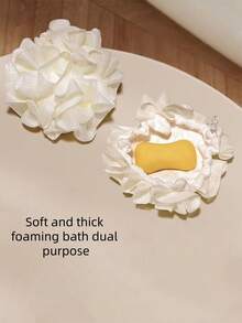 1个二合一双面沐浴海绵，带挂绳，花形沐浴刷，白色/随机颜色，带弹性抽绳口袋的肥皂泡网袋，男女通用，柔软不刺激皮肤，适用于沐浴、身体去角质和背部按摩。 - 多色 - 查看 7