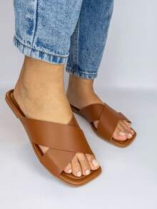 Women's Flat Sandal With Crossed Detail And Modern Style - 駝色 - 查看 5