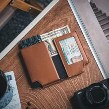 Men's Wallet Minimalist Pop Up Card Holder RFID Blocking Magnetic Closure Leather Wallet With ID Window For Cash And Credit Cards Up To 11 Cards