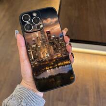 Una elegante funda de teléfono de verano que muestra el bullicioso horizonte de la ciudad por la noche, adecuada para varios modelos de  incluyendo 16, 11, 15, 14, 13, 12 Pro Max y XR Plus.Esta funda protectora negra para teléfono es un regalo encantador para mujeres, hombres y adolescentes. - Colores mixtos - Ver 2