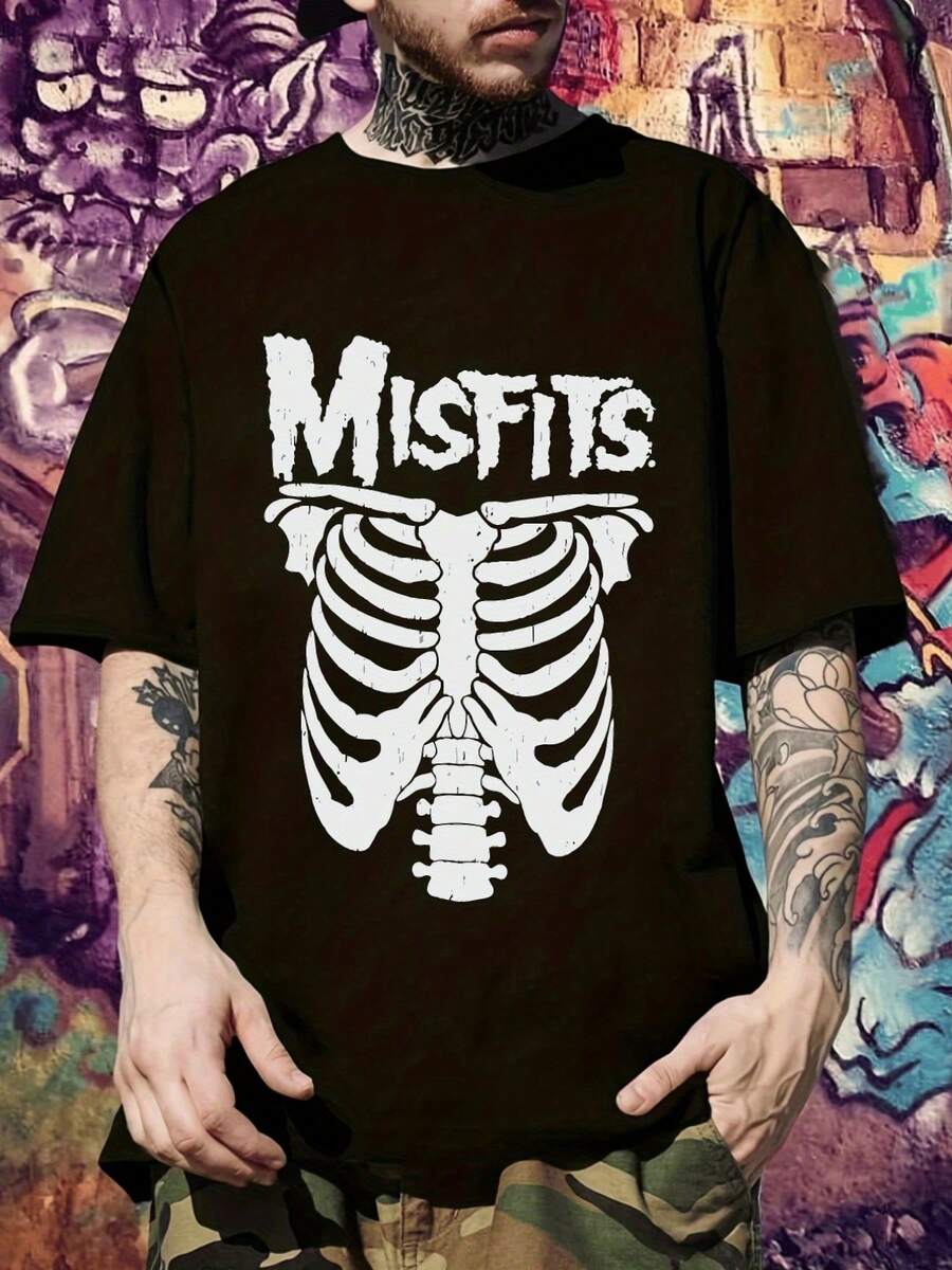 MISFITS Men's Graphic T-Shirt - Edgy Skeleton Chest Print Tee In BlackWhite. Relaxed Fit Streetwear Essential For Concerts. Festivals ; Everyday Casual Outfits - Machine Washable Summer Shirt. Festival Clothing. Bold Slogan Apparel. Medium Stretch Fabric - 黑色 - 查看 1
