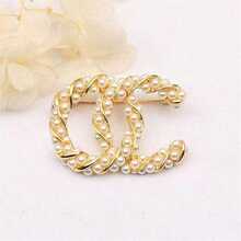 1 PC Fashion Letter Artificial Jewelry Broochor For Any Occasion - Vàng - Xem 4
