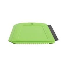 Kompaktowa plastikowa skrobaczka do szyb samochodowych 11,5 x 12 cm | Wytrzymała łopata do śniegu do użytku na zewnątrz zimą | Przenośny odmrażacz do sprzętu górskiego i narciarskiego - Kolory wysyłane losowo - Zobacz 8