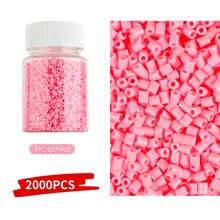 2000 piezas de cuentas Perler de 2.6mm de color rosa en botellas pequeñas recargables, ligeras y portátiles, adecuadas para hacer accesorios DIY y pequeñas decoraciones artesanales