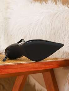 性感时尚T字带镂空尖头细高跟休闲百搭裸色漆皮高跟鞋，适合约会和派对 - 黑色 - 查看 4