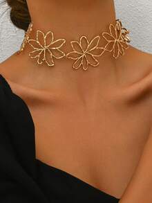 1 chiếc vòng cổ choker ngắn bằng hợp kim dày dặn, kiểu dáng cổ điển, hình hoa rỗng phóng đại, dành cho nữ, phù hợp cho tiệc tùng và đeo hàng ngày. - Vàng - Xem 2