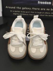 1双时尚百搭的婴儿秋季新款运动鞋