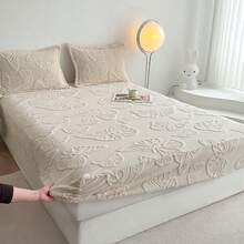 1pc Super Soft Autumn/Winter Fleece Fitted Sheet - Thickened Milk Fleece Fabric, Warm, Breathable, Soft - Mattress Protector, Dust Cover, Suitable For Bedroom, Dormitory, Hotel, Easy To Install And Care - White - View 5