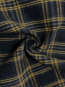 情人节春夏新款复古格纹半身裙，棕色高腰A字裙，中长款森林风百搭半身裙，修身显瘦，遮臀效果极佳。采用复古格纹设计，透气亲肤，不易变形。适合工作和日常穿着，是提升春夏衣橱格调的百搭单品。