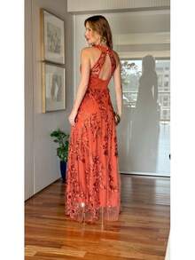 Jessica Terracotta Long Party Dress With Romantic Embroidered Tulle And Halter Neckline. Perfect For Elegant Parties, Bridesmaids, Mothers Of The Bride, Graduation, And Gala Events. Enhance Your Silhouette With Glamour And Sophistication. - Terracota - 查看 8