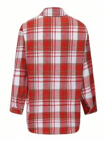 Ta swobodna, luźna, klasyczna koszula w kratkę z długim rękawem i kieszeniami zakrywa niedoskonałości i sprawia, że wyglądasz szczuplej, nie przejmując się kształtem sylwetki. Wzór w kratkę w stylu retro przyciąga wzrok. Można ją nosić samodzielnie lub w zestawach, co czyni ją niezwykle praktyczną. Nadaje się na różne okazje, takie jak codzienne wyjścia, randki, spotkania z siostrami i życie studenckie.