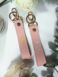 1 Stück personalisierter großer Ring Schlüsselanhänger - Individualisierte Schlüsselanhänger - Handschlaufen Schlüsselanhänger - Taschendekoration - Autohaken - Geschenke für sie - Mode Schlüsselanhänger - Weihnachtsgeschenke, nur Schriftzeichen, Sonderzeichen können nicht individualisiert werden, Multifunktional, Dekorativ, Wiederverwendbar, Exquisit, Stilvoll, Hochwertig, Farbig, Modern, Individuell, Personalisiert, Einzigartig, Wohndekoration, Wohndekoration, Warme Atmosphäre, Herbstliche Wohnungsauffrischung, Wohnharmonie