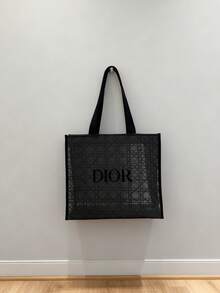 Dior 蕾丝网眼手提包，2026春夏新款时尚单品。旅行必备。化妆包，经典黑色藤格纹设计，透明网眼外层 - 黑色 - 查看 11