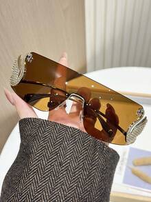 一副欧美风时尚眼镜，天鹅造型，复古优雅亮面PC（聚碳酸酯）材质，四季皆宜。 - 彩色 - 查看 7