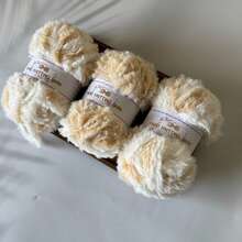 3 Groups Of 50g, Total 150G Faux Fur Yarn [1387] Feather Yarn Thread Skeins, Suitable For Weaving Hats, Scarves, Home Products, 100% Polyester, Approx. 32m/34 Yards Per Skein