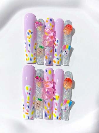 10 قطعة أظافر طويلة جداً بشكل تابوت بنفسجية لطيفة من طراز Y2K، مصنوعة يدوياً، مزينة بدببة جومي وزخارف آيس كريم وبريق فضي؛ لوازم أظافر، أظافر منزلية، فن أظافر DIY أكريليك زائف؛ مناسبة للعطلات والحفلات والاستخدام اليومي؛ تشمل 1 ورقة غراء جيلي و 1 ملف صغير