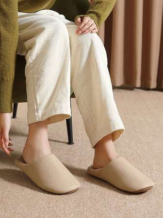 静音拖鞋，女士款式，四季皆宜，冬季适用，软底静音，室内居家穿着，保暖防滑，PU皮革，春秋新款，女士拖鞋，女士家居拖鞋