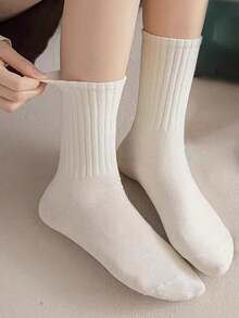 1/3 Pairs Of Pile Socks For Women Solid Color Autumn And Winter Mid-Tube Socks Versatile Sports Socks For Women