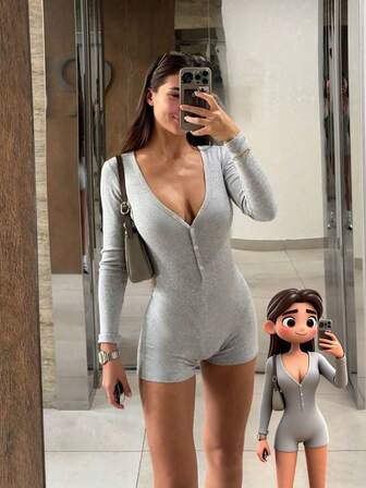 V领纽扣设计长袖紧身连体裤，时尚休闲，新款秋冬，女士秋季服装，女士连体裤