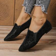 Women's Flat Pointed Toe Slip-On Leopard Print Casual Flat Loafers - Black - View 4