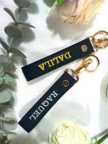 1 Stück personalisierter großer Ring Schlüsselanhänger - Individualisierte Schlüsselanhänger - Handschlaufen Schlüsselanhänger - Taschendekoration - Autohaken - Geschenke für sie - Mode Schlüsselanhänger - Weihnachtsgeschenke, nur Schriftzeichen, Sonderzeichen können nicht individualisiert werden, Multifunktional, Dekorativ, Wiederverwendbar, Exquisit, Stilvoll, Hochwertig, Farbig, Modern, Individuell, Personalisiert, Einzigartig, Wohndekoration, Wohndekoration, Warme Atmosphäre, Herbstliche Wohnungsauffrischung, Wohnharmonie