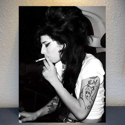 1pc, Pop Jazz Female Singer Amy Jade Winehouse, Songwriter, Star Poster, Canvas Wall Art, Art Canvas Printed Gift, Bedroom, Office, Living Room, Cafe, Wall Decoration, 12x18 Inches, Unframed, 2D Flat,