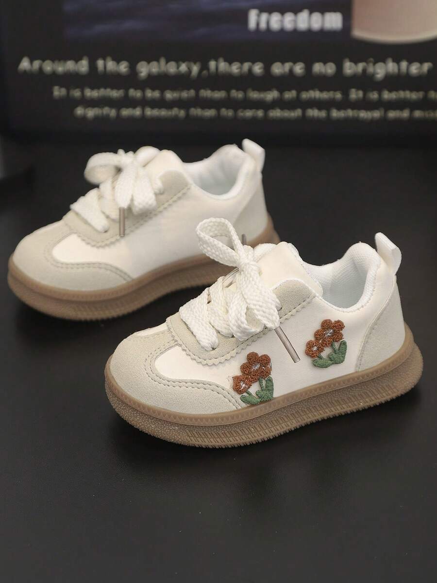 1双时尚百搭的婴儿秋季新款运动鞋