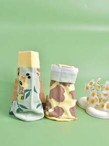 1 Pair Cute Giraffe Pattern Versatile Casual Mid-Calf Socks For Women