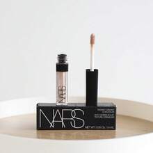 Nars [Mini] Radiant Creamy Concealer 1.4ml Vanilla, This Multi-Tasking Formula Instantly Conceals Imperfections, Brightens Dark Circles And Minimizes Signs Of Fatigue. Light-Diffusing Mineral Powder Helps Reduce The Appearance Of Fine Lines And Wrinkles. - #VANILLA - View 2
